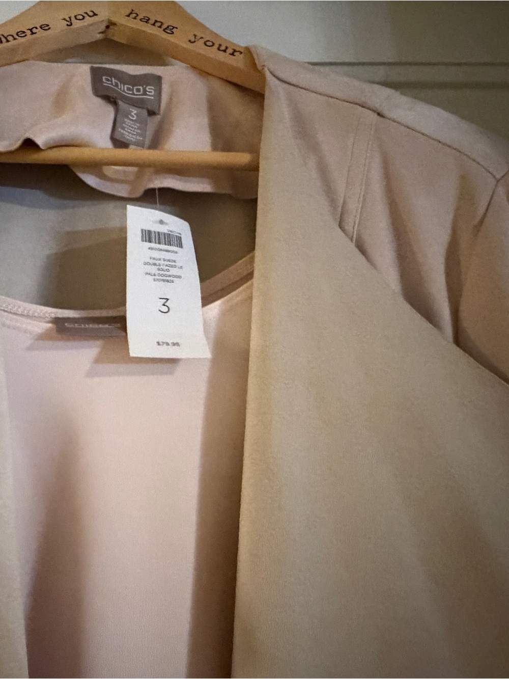 Women Chico’s matching  tank top and jacket- light pink. Jacket hits mid-thigh